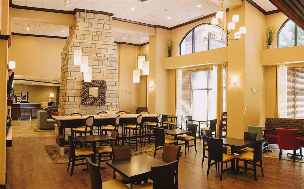 Hampton Inn & Suites Legacy Park-Frisco Restaurante foto